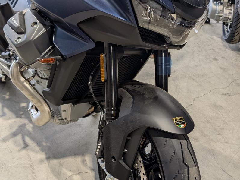 MOTO GUZZI V100  MANDELLO SUPERBE