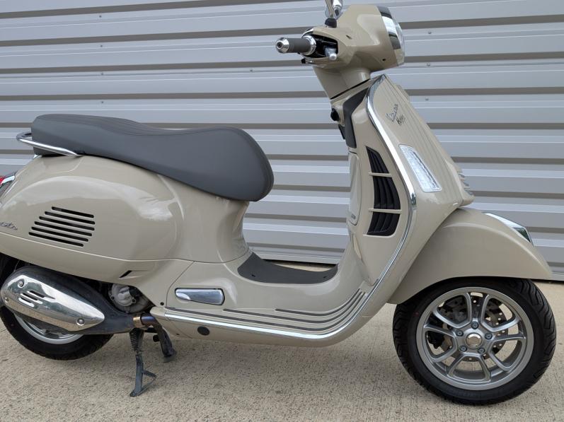 VESPA GTS 310 comme neuf